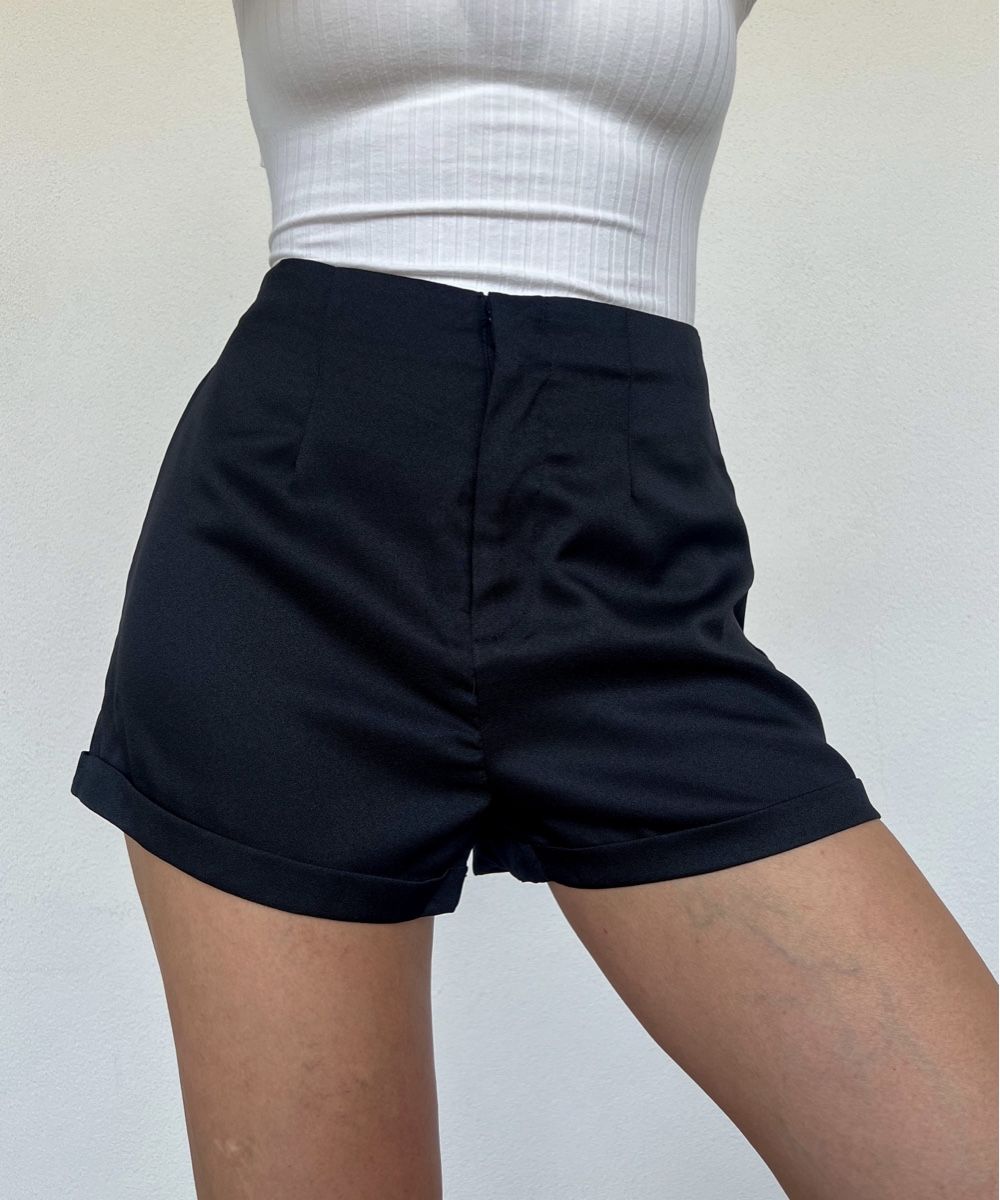 Shein Pantaloni: Black Summer Shorts M, Elegant – Nuovo (secondo la descrizione) da Dübendorf venduto da kat_yx9r 2