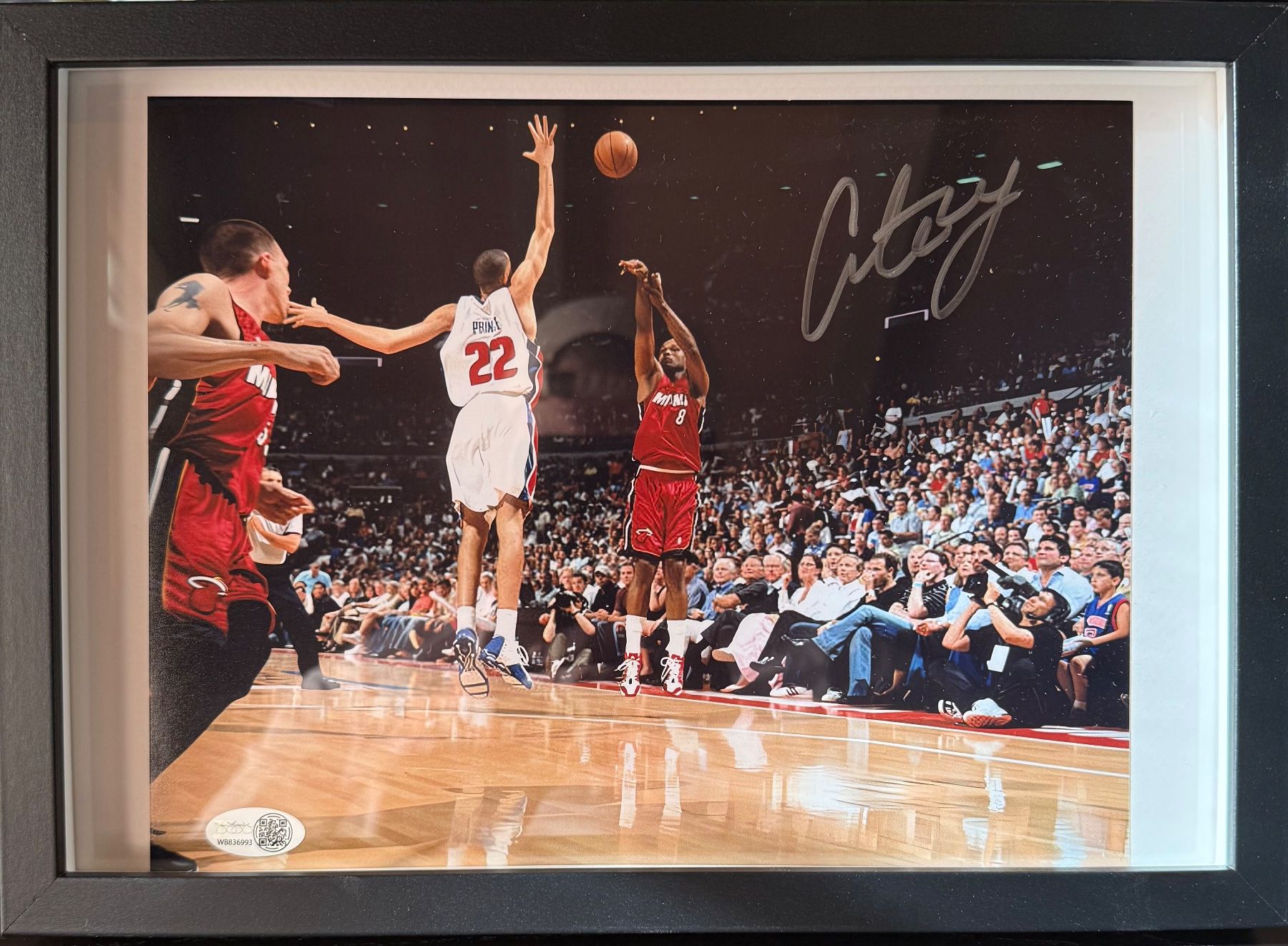 Autografi: NBA ANTOINE WALKER SIGNED WITH JSA CERTIFICATION!!! – Nuovo (secondo la descrizione) da Giswil venduto da Jay14Records