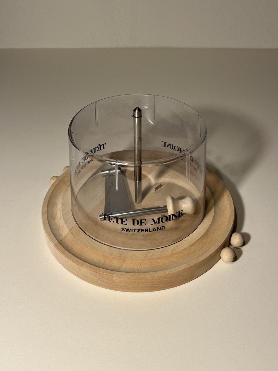 Elettrodomestici da cucina: Girolle à fromage Tête de Moine – Usato da La Chaux-de-Fonds venduto da vert_j 1