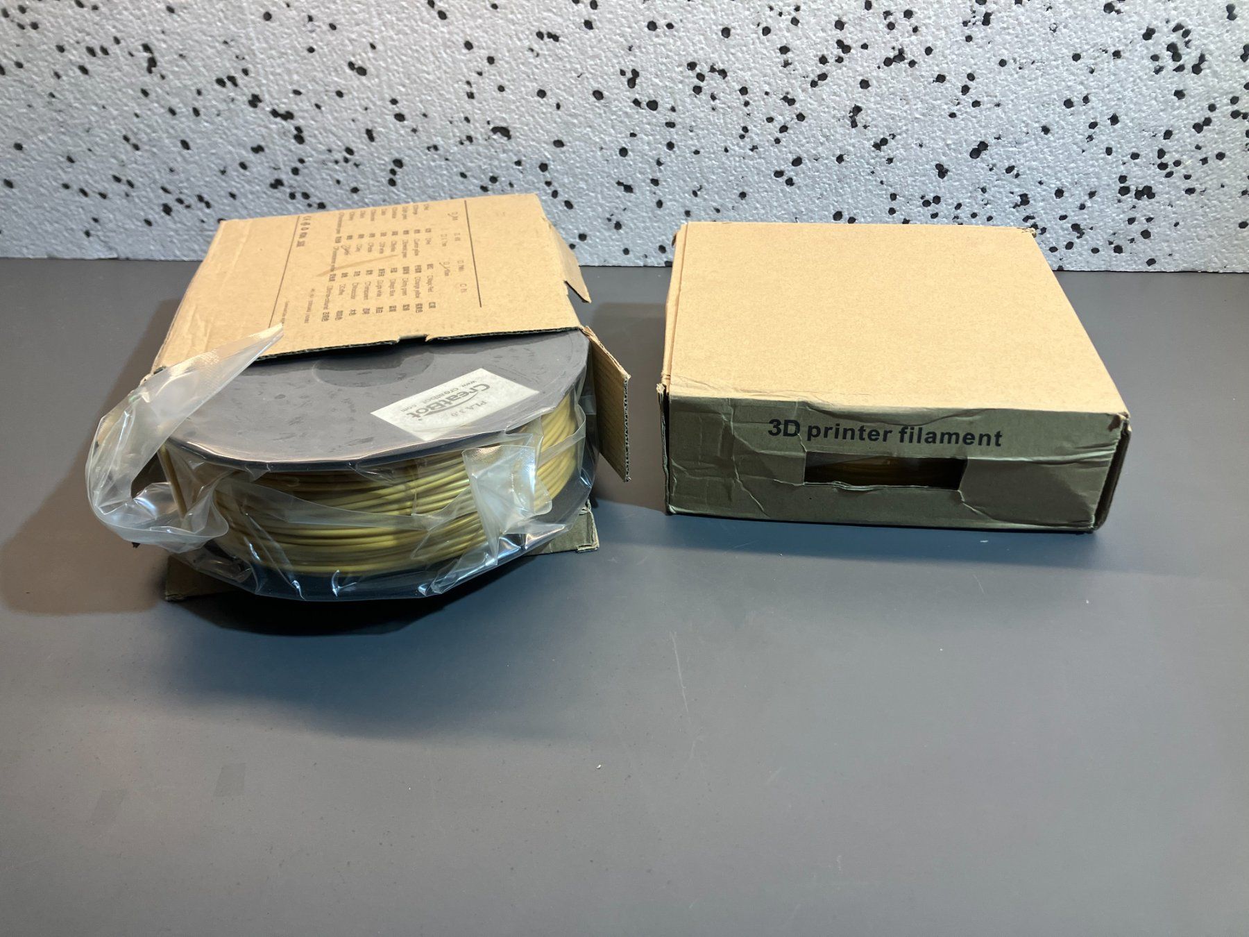 Filament: Posten 3D Printer Filament 3mm Goldfarben ab 1.- – Neuf (Voir description) à Lichtensteig par Buy24International