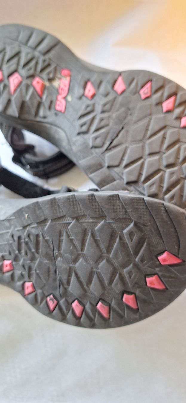 Teva Scarpe da uomo: Tuvalu Sandalen – Usato da Innertkirchen venduto da mar_km9t 1