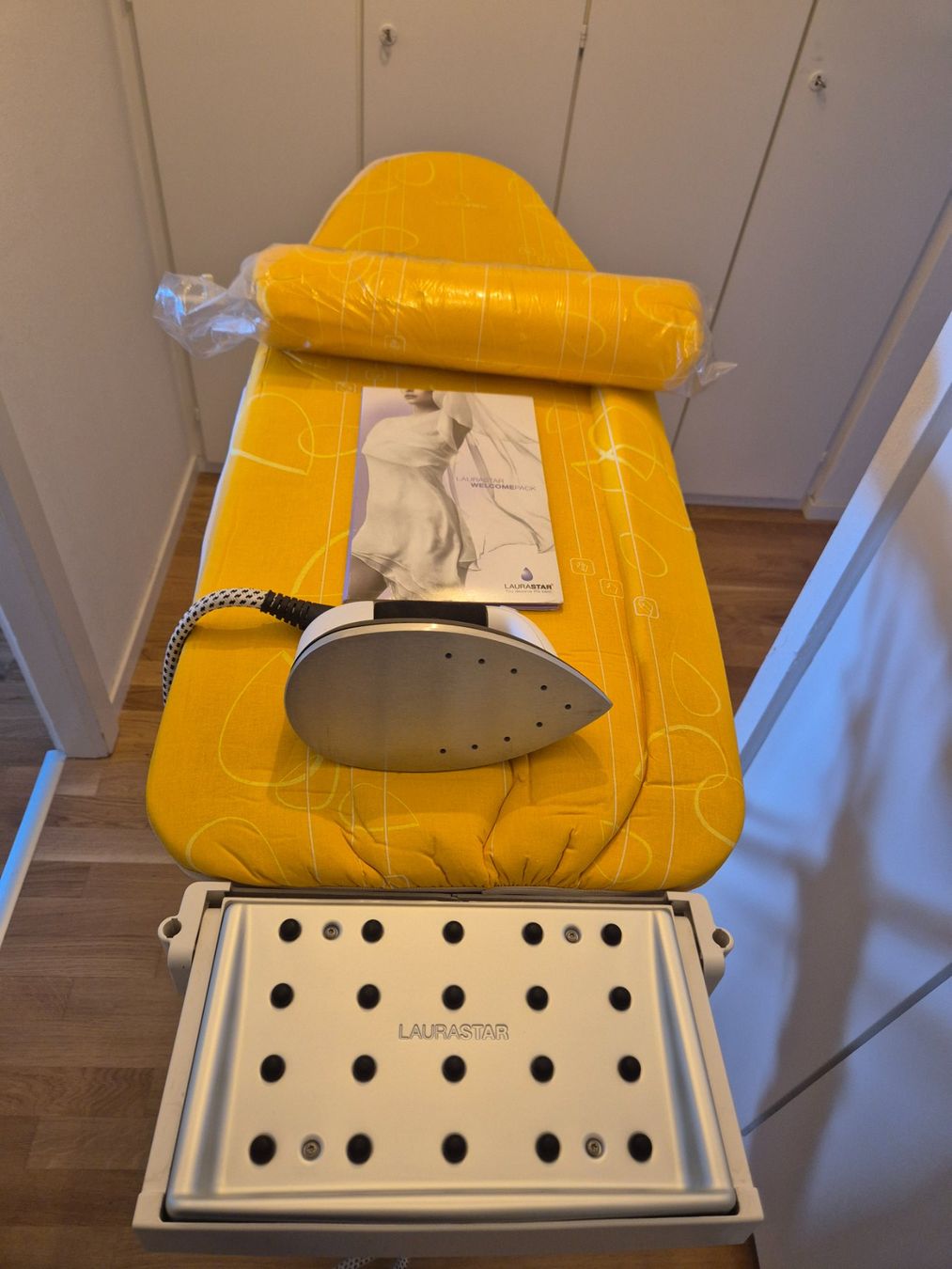 Laurastar Assi da stiro: Laurastar Magic i-S6 – Usato da Lausanne venduto da Assiralc7509 2