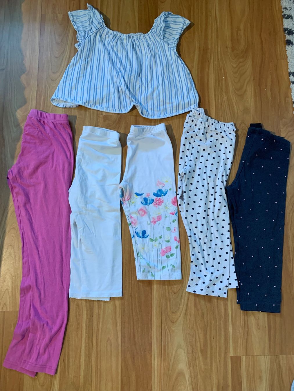 H&M Lotti & Set di vestiti: Mädchen Kleiderpaket Grösse 134 – Usato da Ettingen venduto da evs_6w9m