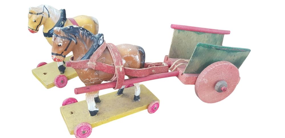 Jouets: Holzpferde Gespann 2 Stück – D'occasion à Mörschwil par antiksalon 2