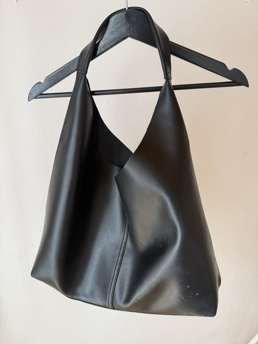 Na-kd Sacs femmes: NAKD-Ledertasche mit Knopfverschluss – D'occasion à Gsteigwiler par Styxi