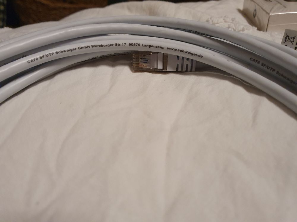 Câble Ethernet CAT6 Blanc, neuf 2