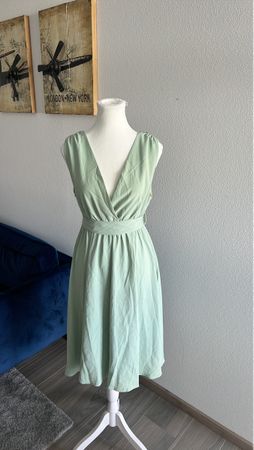 Sommerliches Wickelkleid in Mintgrün, Grösse L 