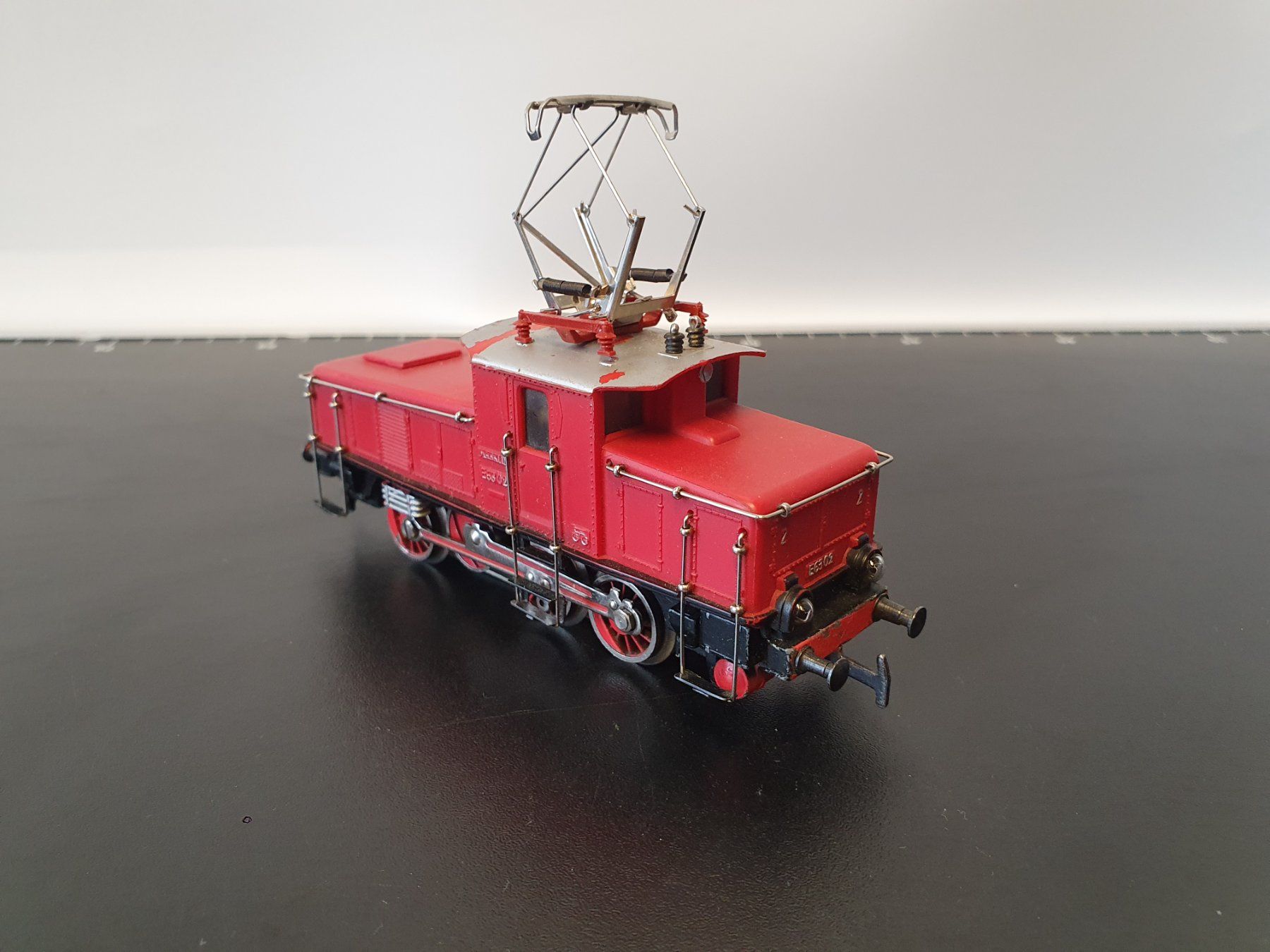 Märklin Modelleisenbahnen: MÄRKLIN: DB E63 ROT RANGIERLOK – Gebraucht aus Biglen von taunus82 2
