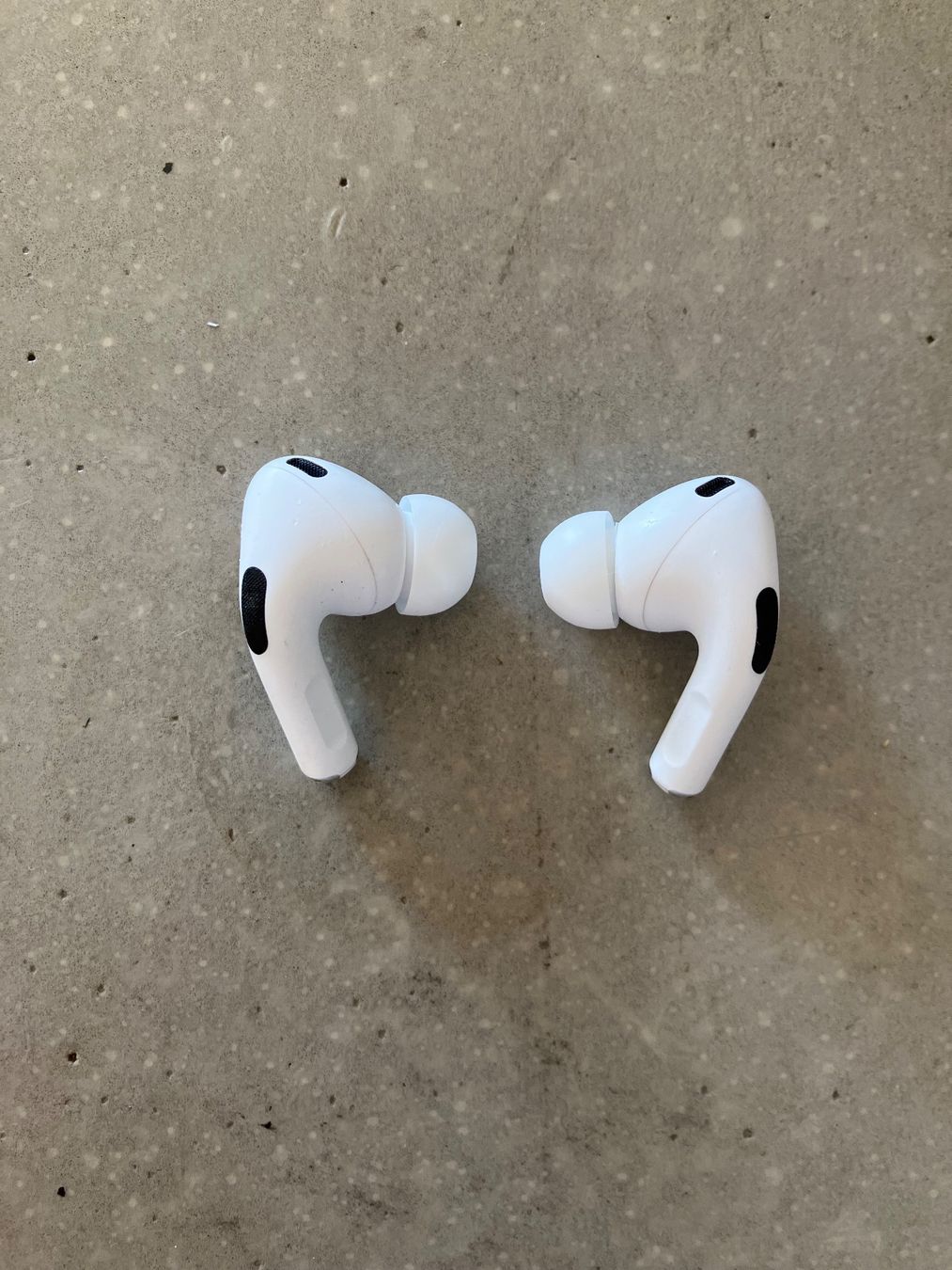 Apple Cuffie: APPLE Air Pods Pro 2 – Usato da Lausanne venduto da mr.v 4