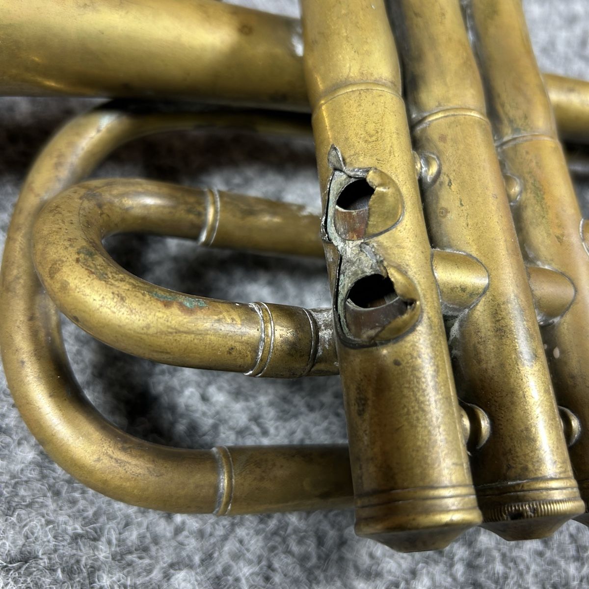 Strumenti musicali: Trumpet – Difettoso da La Sagne NE venduto da Matlasape 2