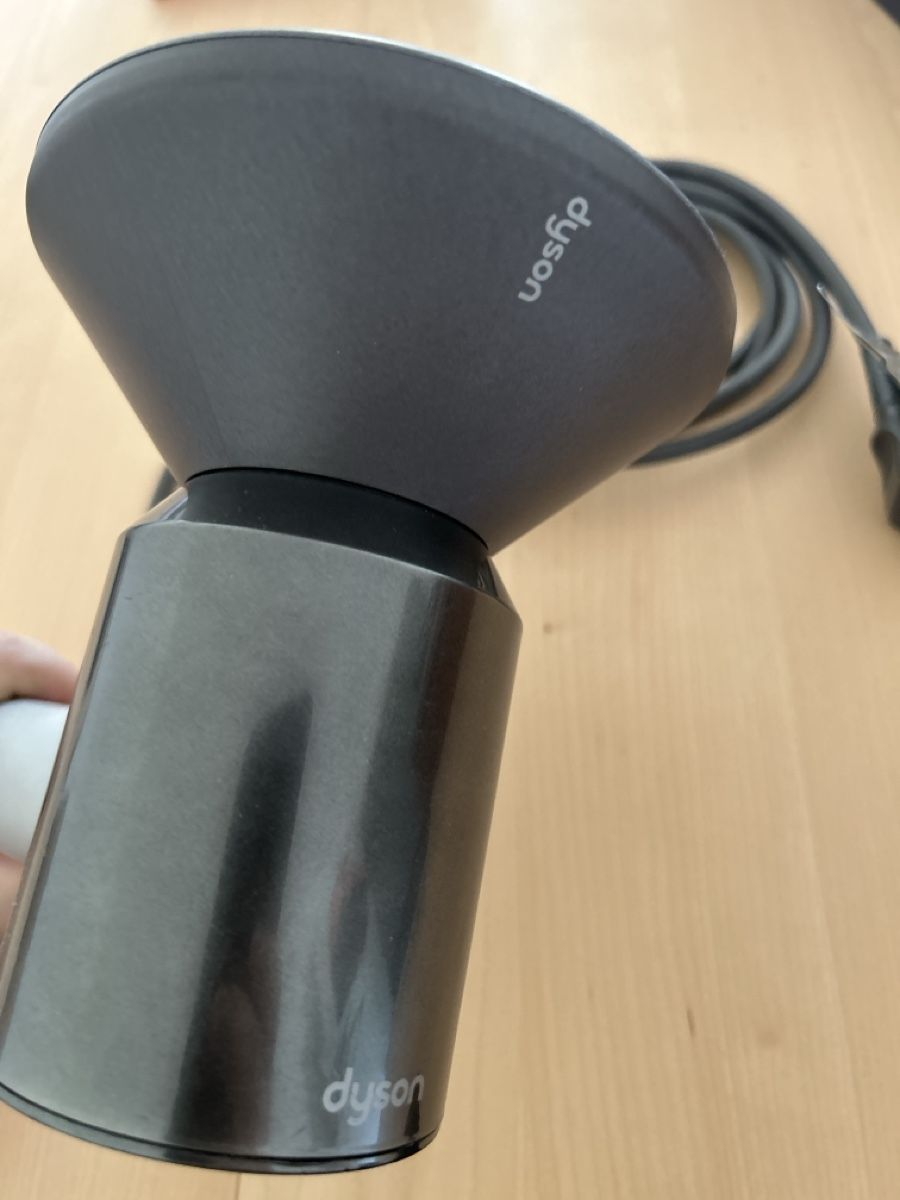 Dyson Asciugacapelli: Dyson Diffuser Föhn ab 1.-!!! – Nuovo (secondo la descrizione) da Oensingen venduto da BestFashionDeals 2
