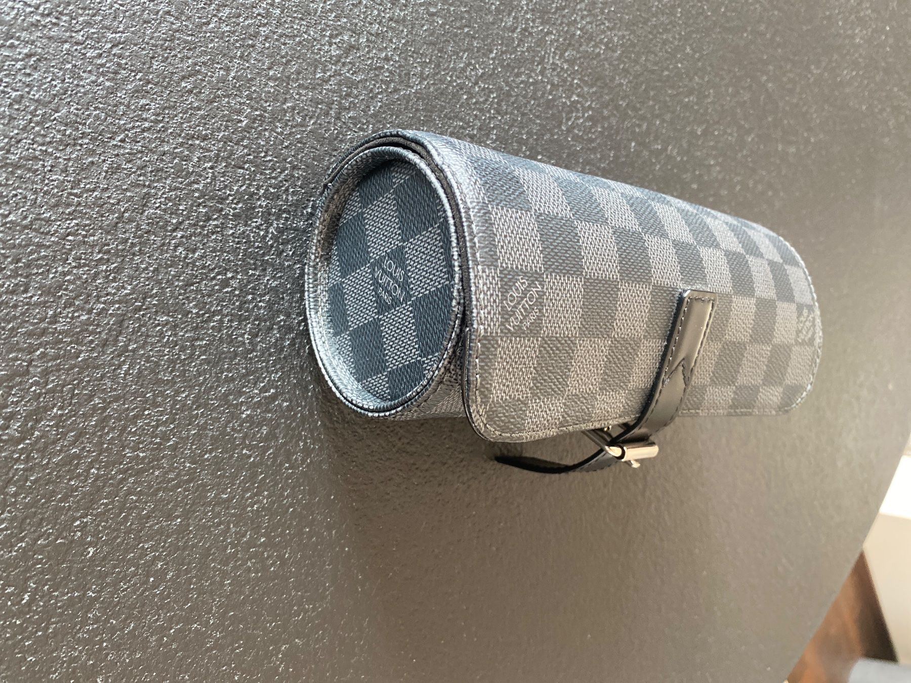 Louis Vuitton Cover & Protezioni schermo: 3 Watch Case – Nuovo (secondo la descrizione) da Zürich venduto da danielonri 2