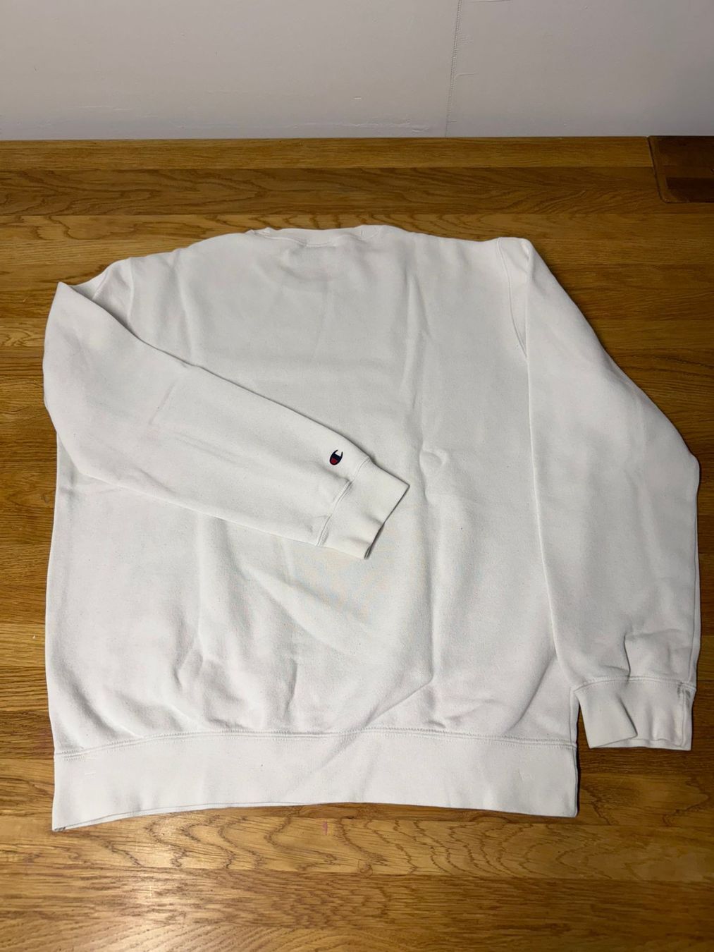 Maglioni & Felpe: Champion Sweater – Usato da Churwalden venduto da vin_mc2c 1