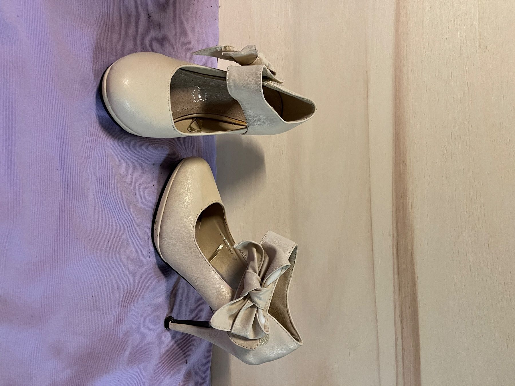 Scarpe da donna: hübsche Pumps mit Klettverschluss – Usato da Reigoldswil venduto da tan_wh69 3