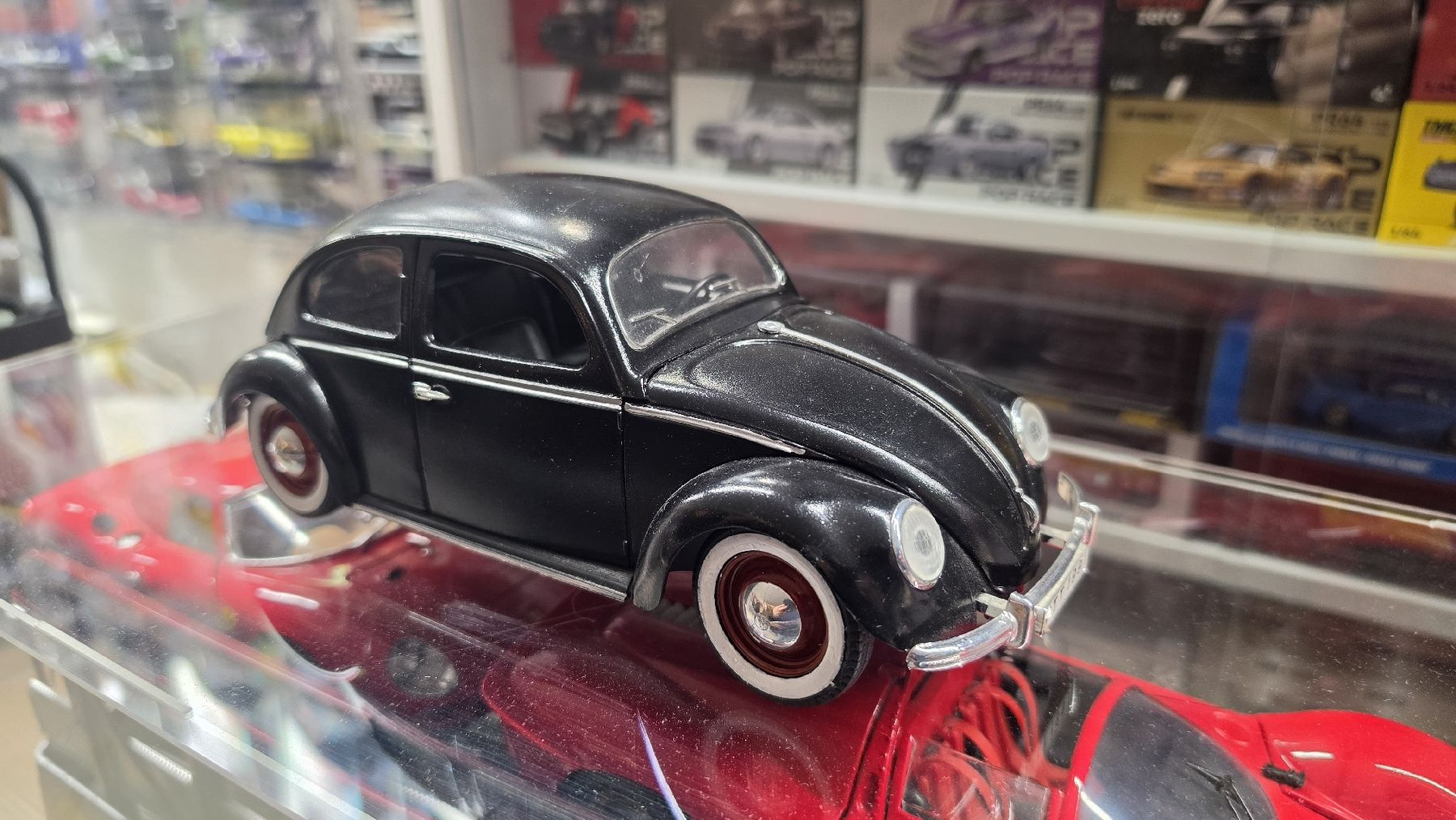 Solido Modellini d'auto: Schwarzer VW Käfer, Modellauto 1:18 Solido – Usato da Obergerlafingen venduto da Deluxepoint 1