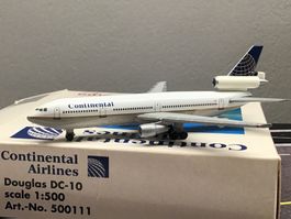 Douglas DC-10 Modellflugzeug Continental 1:500