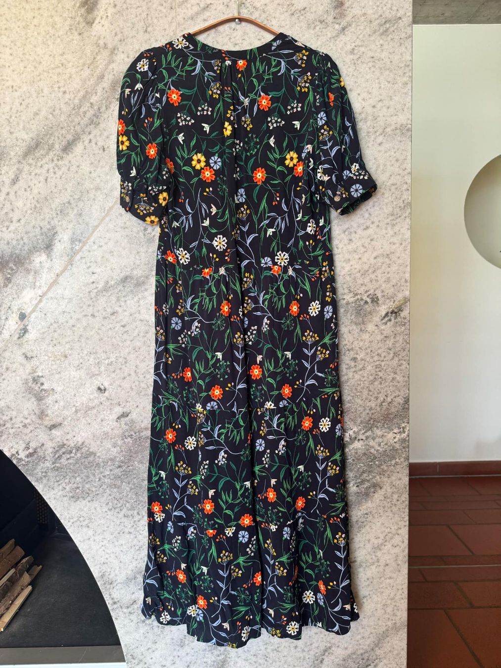 Vestiti: Viscose Floral Dress S/M – Usato da Claro venduto da sof_pkm8 7