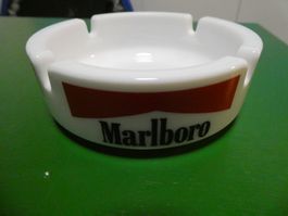 Aschenbecher Marlboro