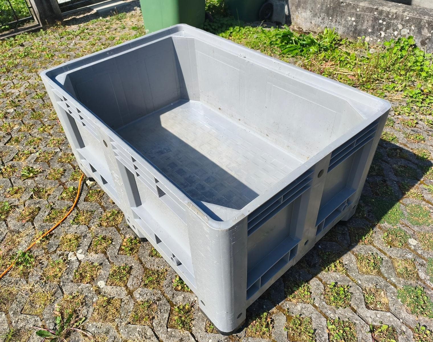 Contenitori & Simili: Palettenbehälter (Preis angepasst) – Usato da Dotzigen venduto da Residenza 3