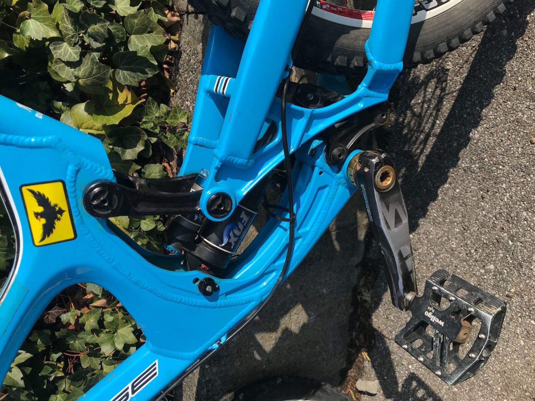 Velos: Intense M9 Downhill Bike mit Luftfederung – Gebraucht aus Baden von Gingergila 2