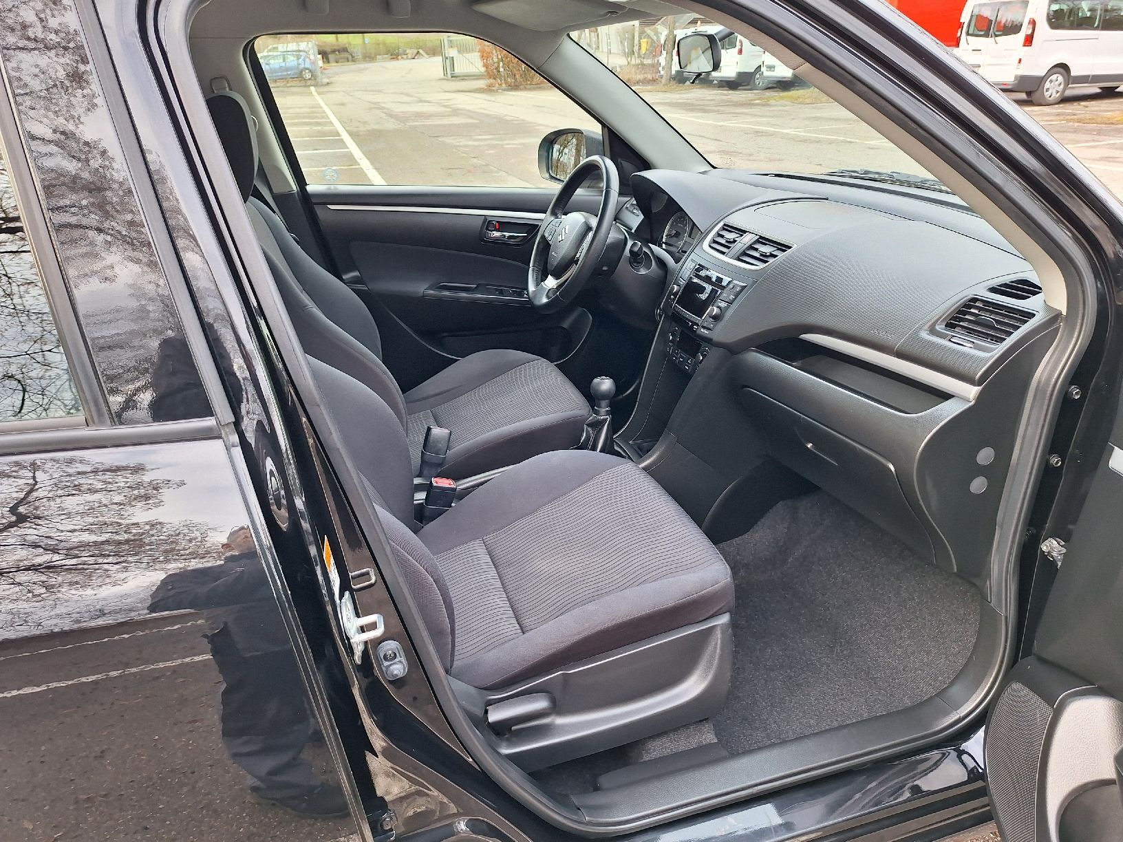 Suzuki Automobili: Suzuki Swift 1.2 GL Top Allrad – Usato da Brütten venduto da Mike164 7