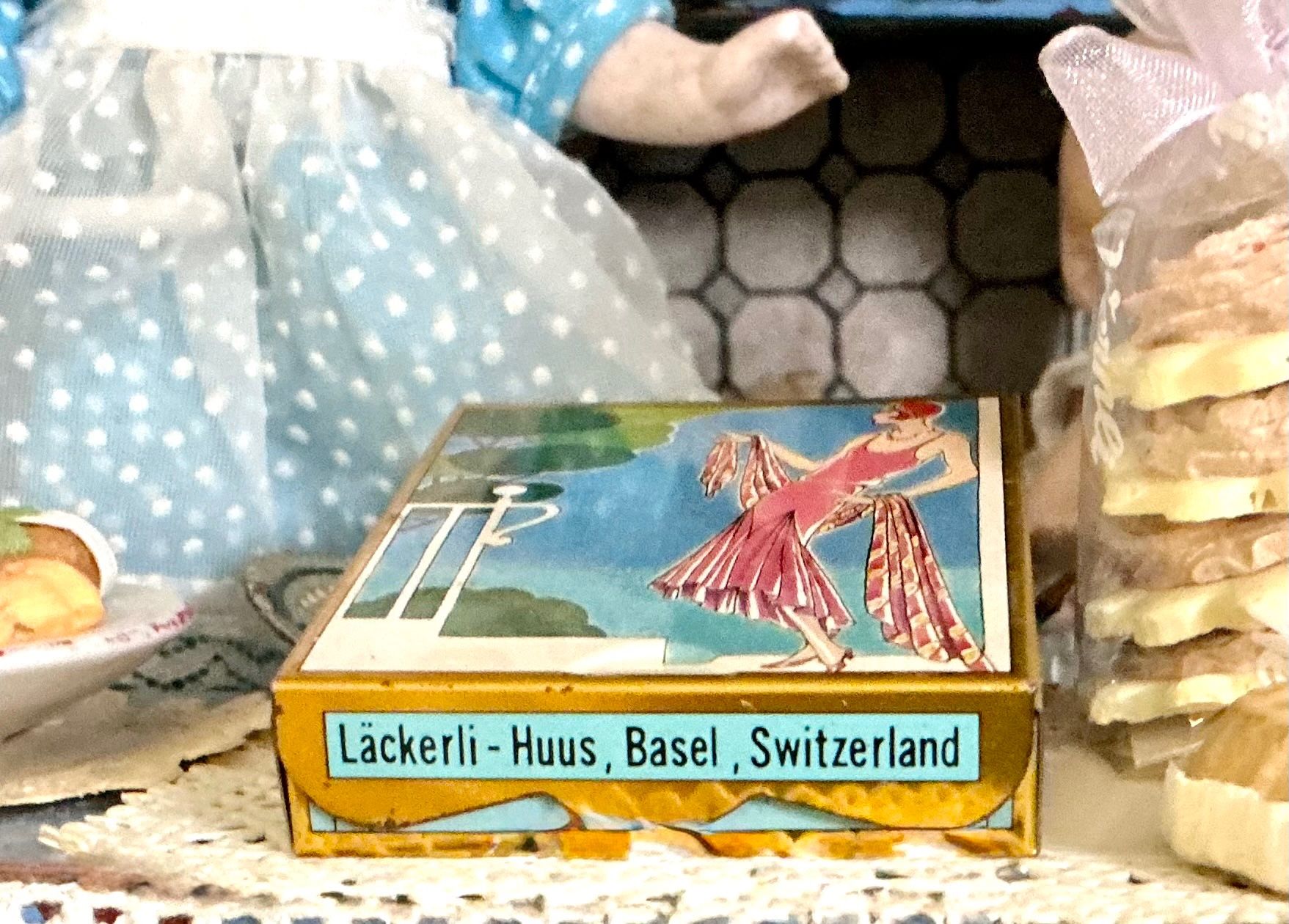 Barattoli: LÄCKERLIHUUS BASEL ALTES BLECHSCHACHTELCHEN – Usato da Zell LU venduto da Silvermemory 3