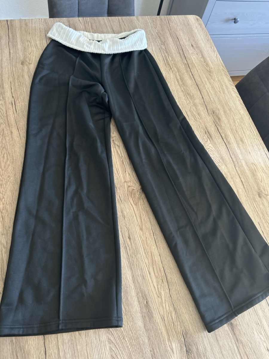 Pantaloni: Pantalon  – Usato da St-Sulpice VD venduto da pat_2d7h