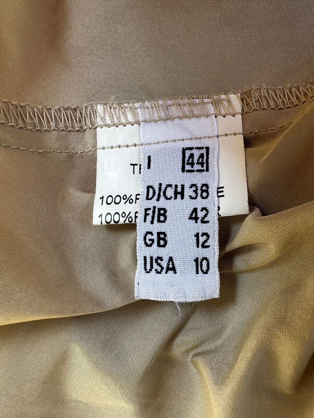 Sandro Cappotti: Sandro Ferrone Trenchcoat Damen 38 – Usato da Liestal venduto da Ballybs 4