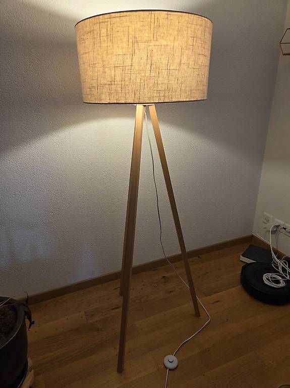 Lampen: Stehlampe Durchmesser 50cm, Höhe 147,5cm – Gebraucht aus Belp von peppelino 1