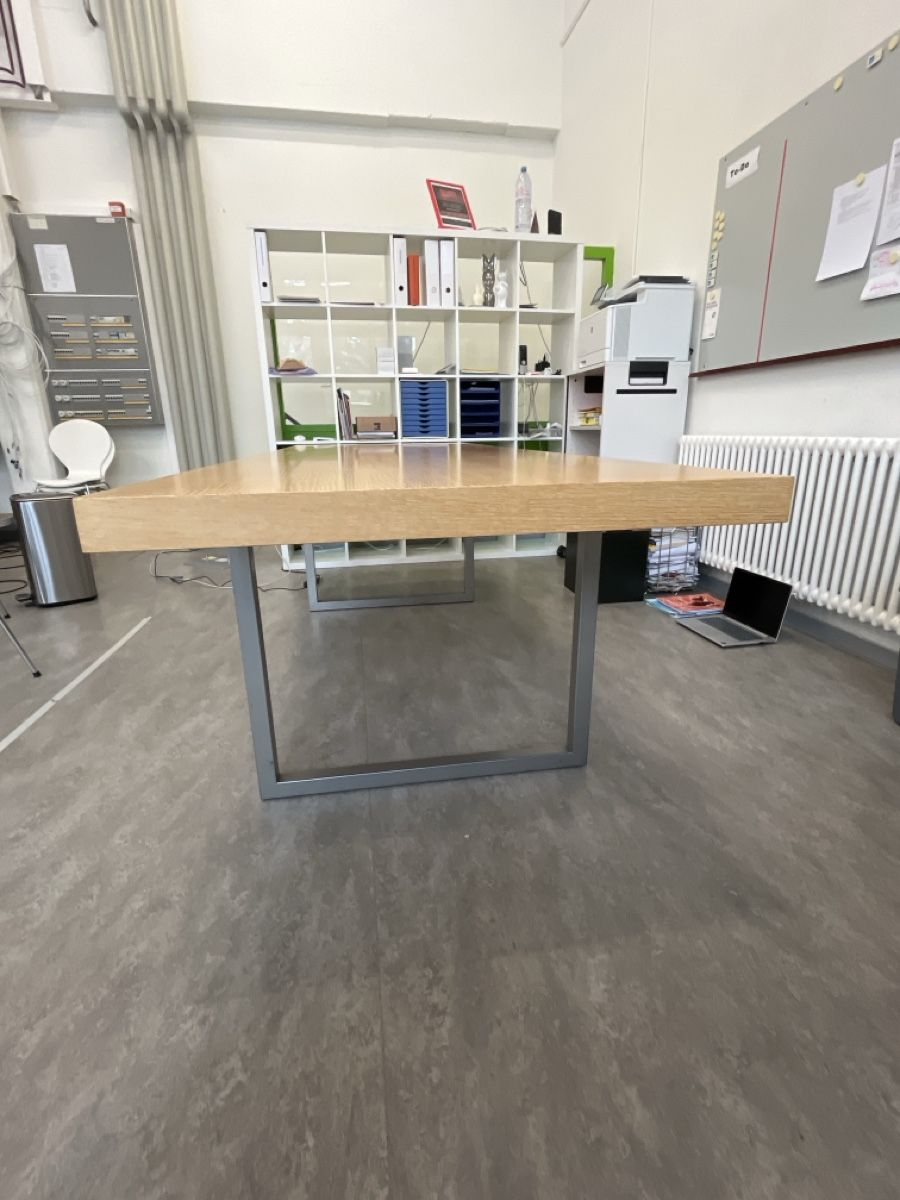 Tables: Grosser Design Esstisch – D'occasion à Illnau par flamingo007 2
