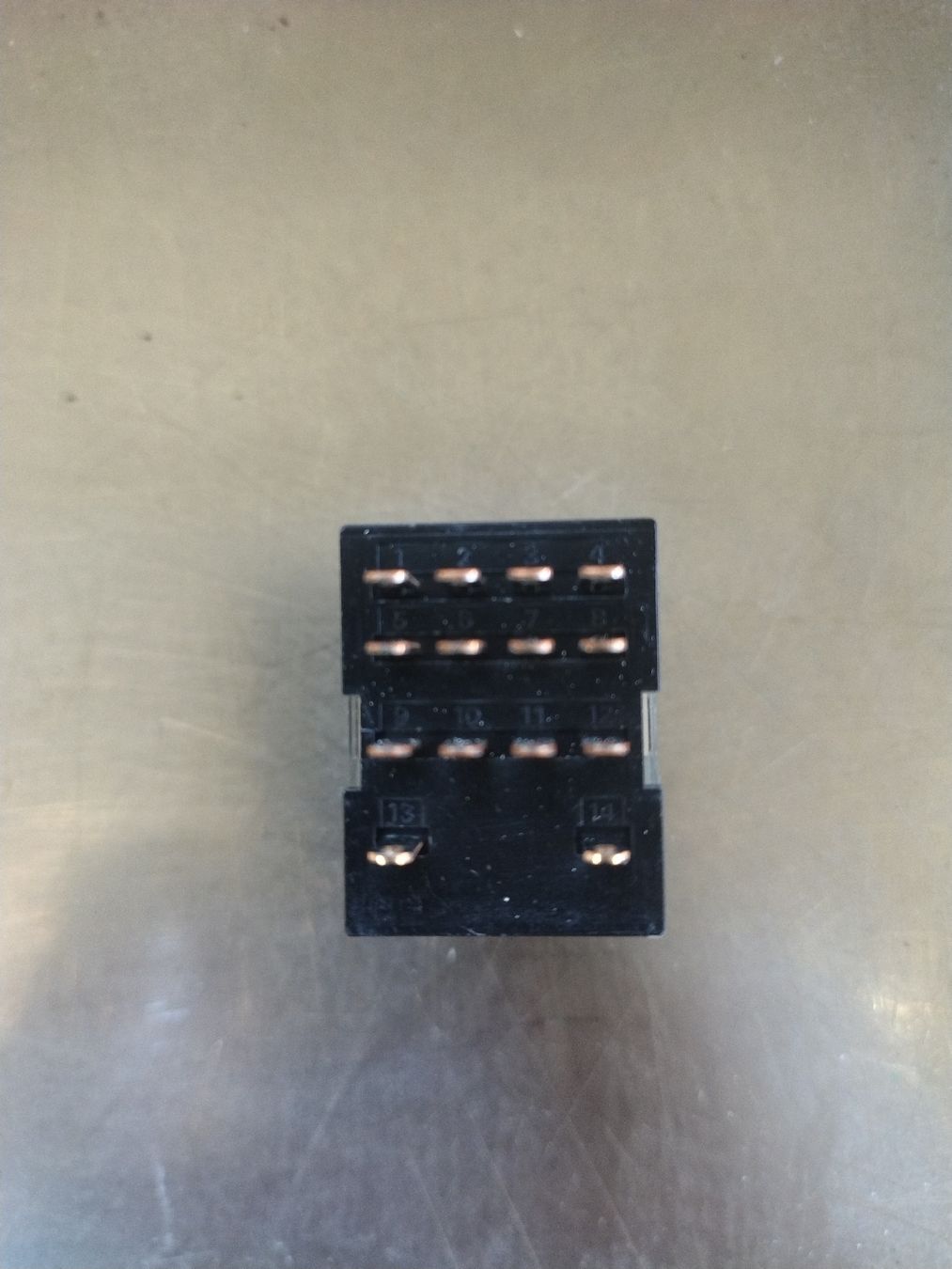 Elektronikbauteile: Omron Industrierelais 24V – Neu und originalverpackt aus Brüttisellen von Grorbas 1