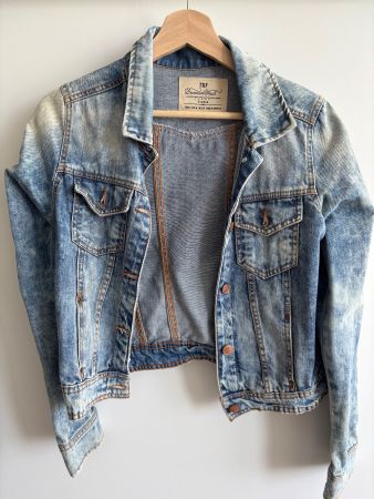 Zara acid washed size medium denim jacket