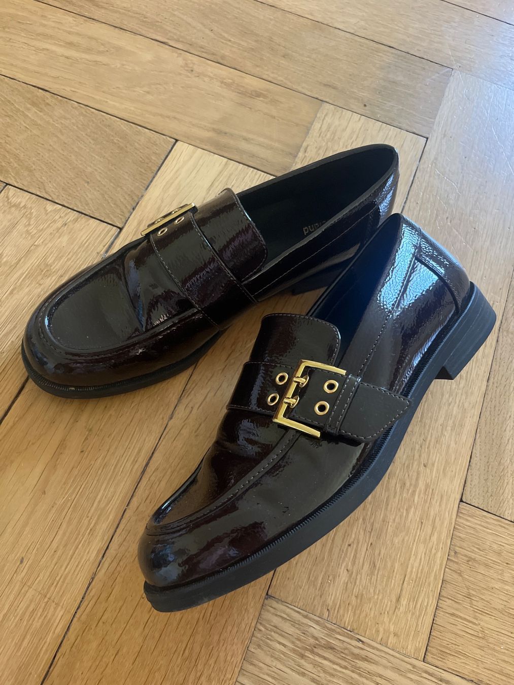 Graceland Chaussures femmes: Mocassins laqués brun – D'occasion à Crémines par AlineSchaller