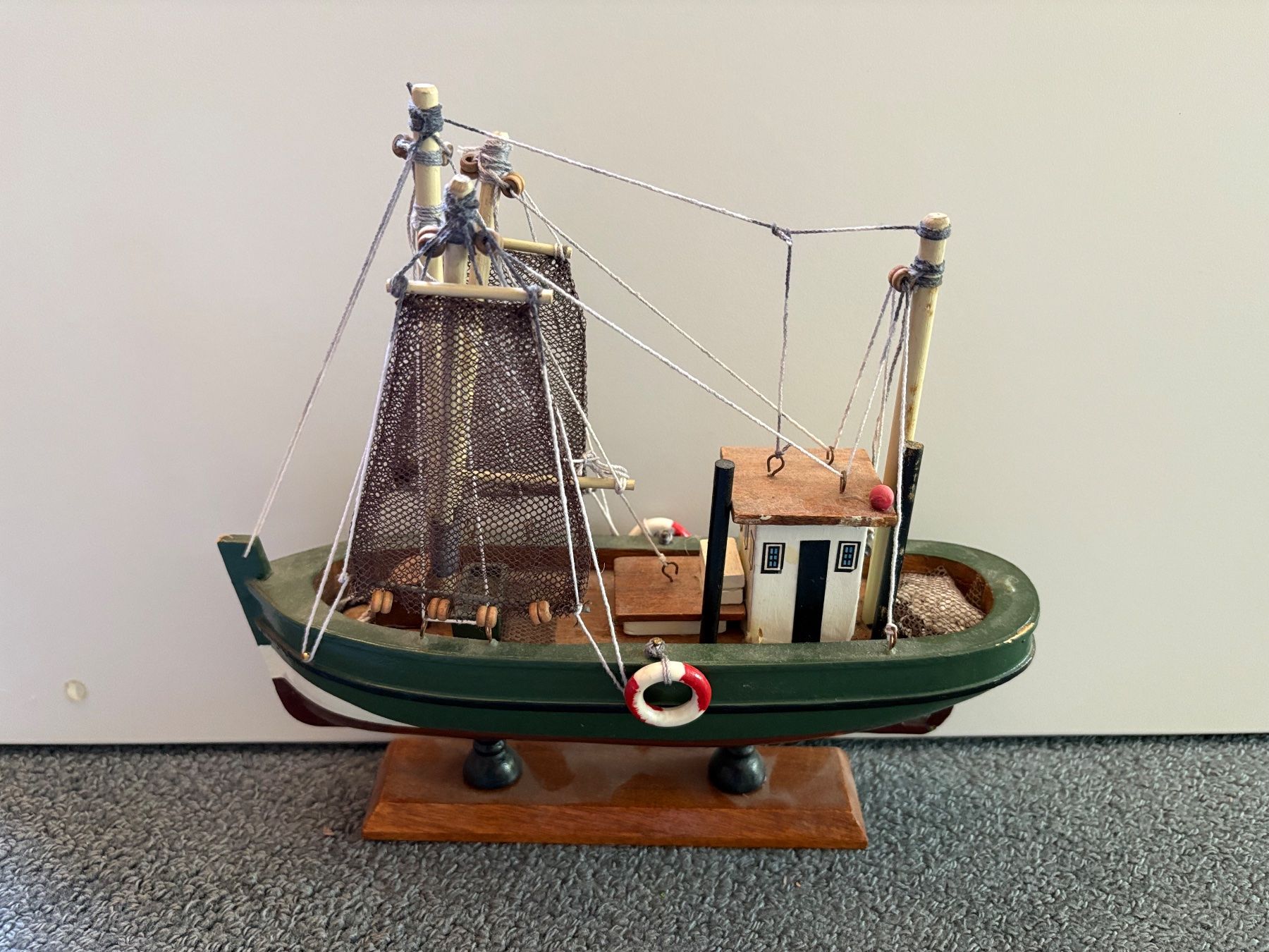 Modellbausätze & Standmodelle: Schiffsmodell Holz Segelschiff Deko Vintage – Gebraucht aus Zürich von RolloTheCat