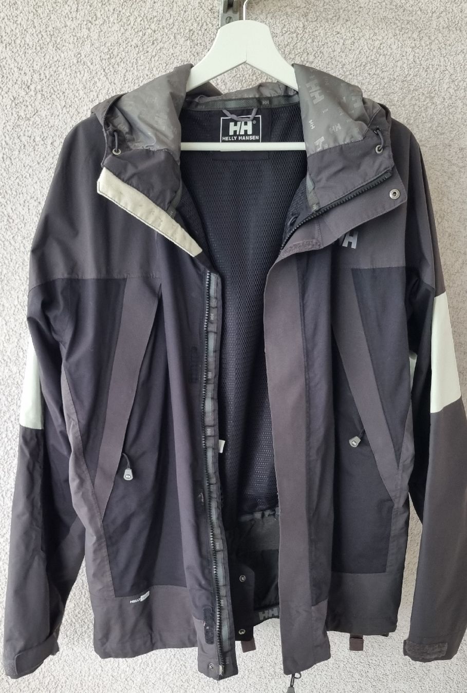 Helly Hansen Jacken: Helly Hansen Skijacke Hellytech, Gr. M – Gebraucht aus Oberriet SG von gimidrip 1