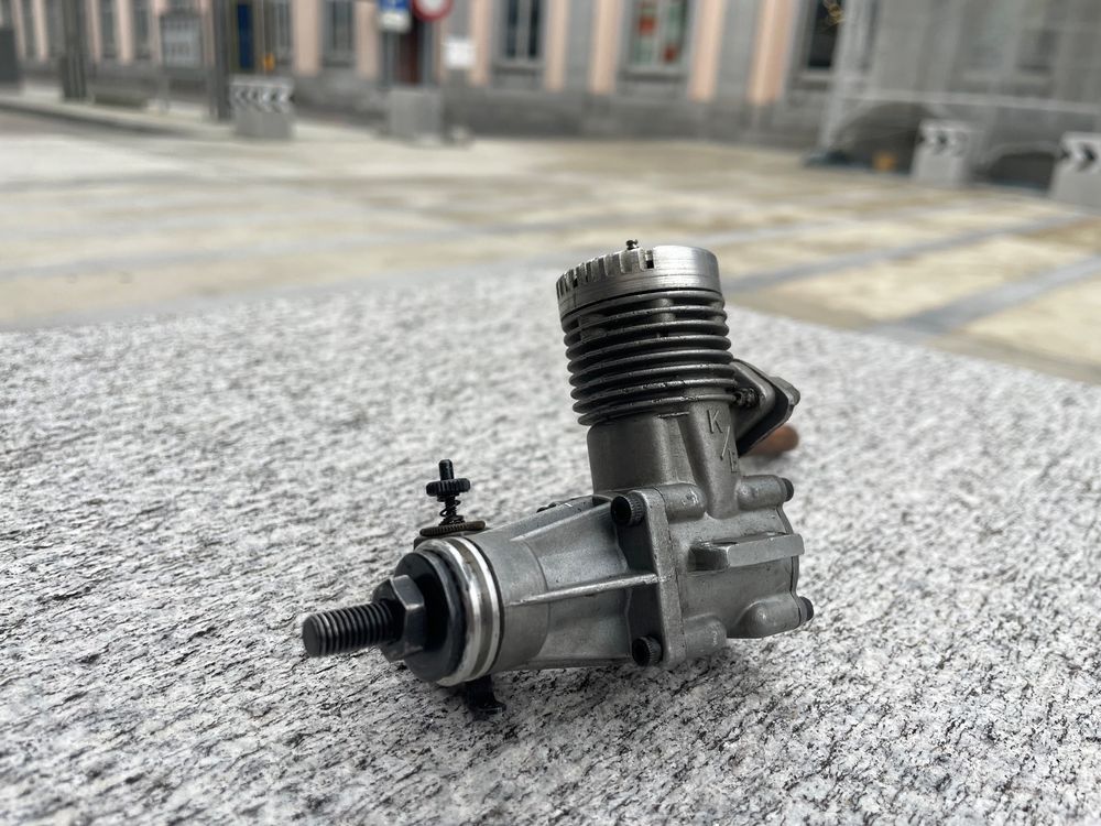 Vintage K&B 3.5 cc airplane RC motor engine (Gebraucht) in Chiasso für ...