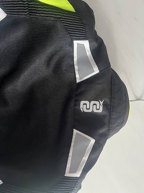 Giacche: Giacca moto DONNA taglia M – Usato da Balerna venduto da gat_b8p2 2