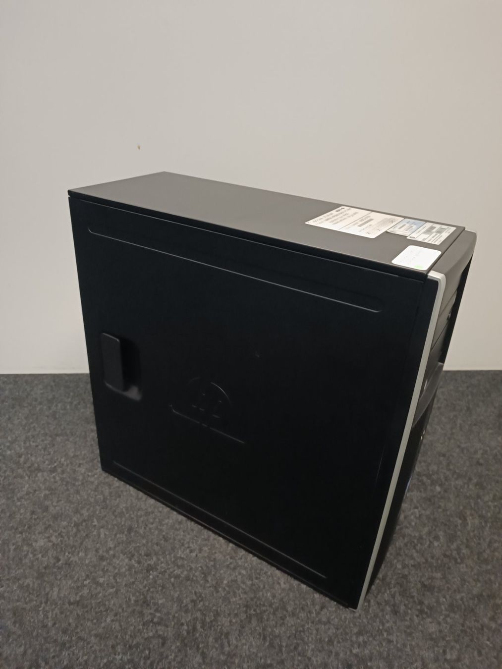Hewlett Packard PC: HP Compaq 8200 Elite CMT – Usato da Schlieren venduto da 2nd-Life 2