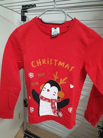 schöner neuwertiger Weihnachtspullover 134/140