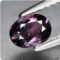 Vrai VS 0.53ct Ovaler Rosa Violetter Saphir unbehandelt