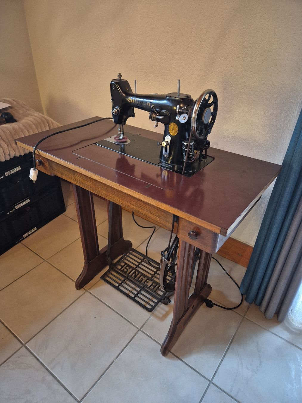 Singer Nähmaschinen: Machine à coudre SINGER 201 - 1950 – Defekt aus Neyruz FR von roca1526
