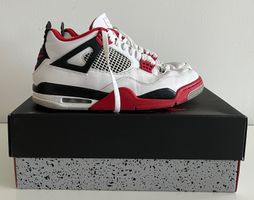 Nike Air Jordan 4 Retro Grösse 44,5 (US 10,5)
