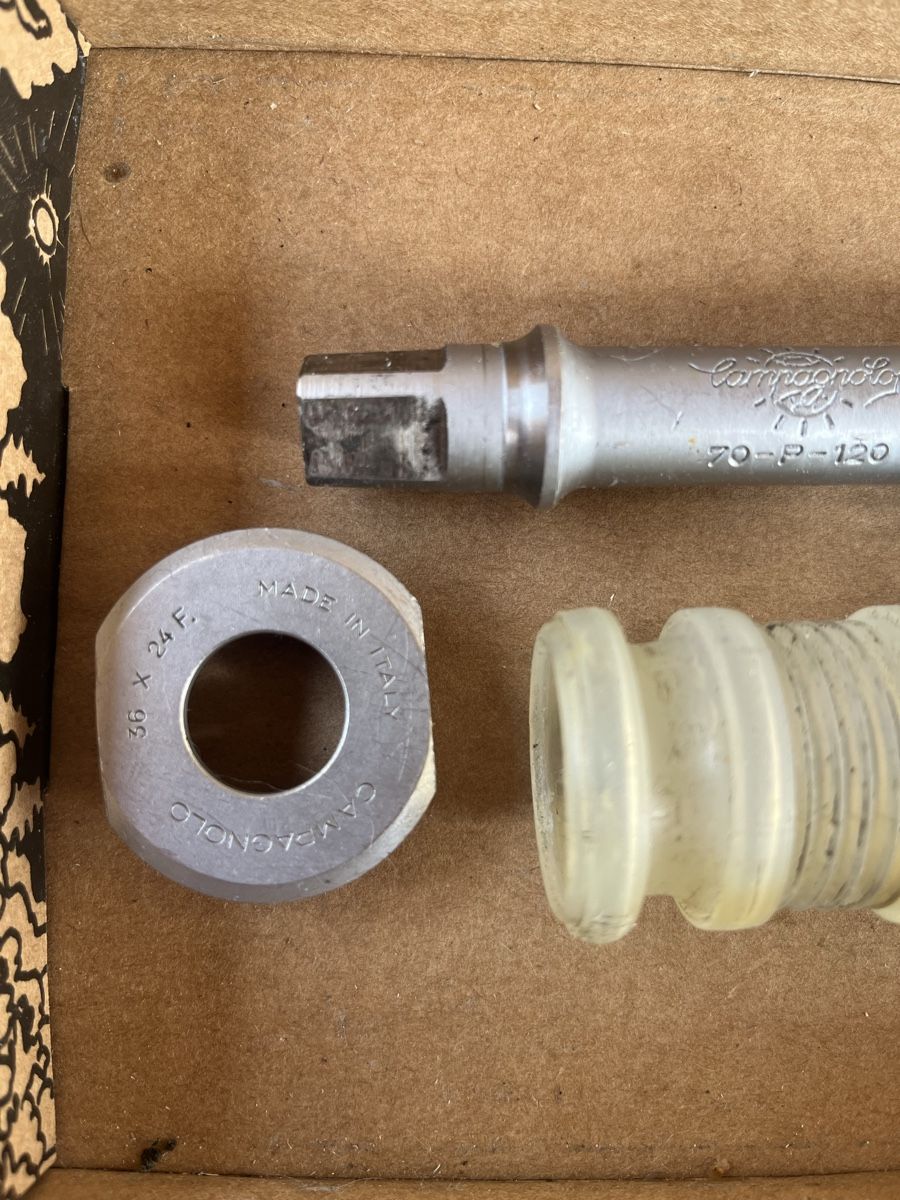 Campagnolo Pezzi di ricambio: Campagnolo pista bottom bracket, track, fixie, bahnrad, – Usato da Lausanne venduto da _7c6f 1