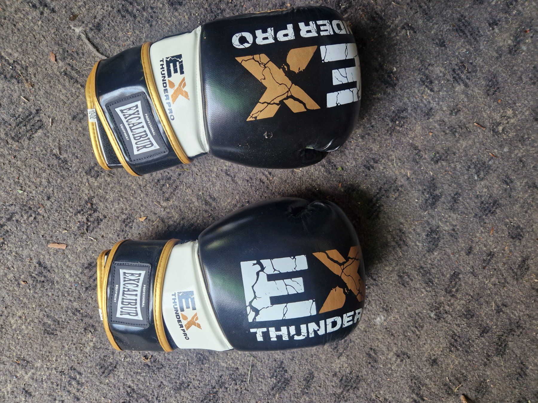 Sacs de frappe: Boxsack mit Boxhandschuhe – D'occasion à Ottenhusen par buru89 3