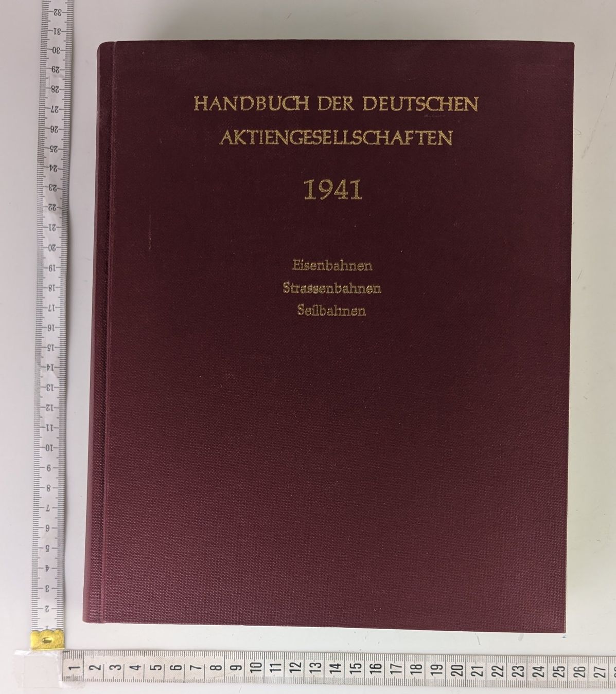 Livres: Handbuch Deutsche Aktiengesellschaften 1941 - Eisenbahnen – D'occasion à Zürich par axolottchen