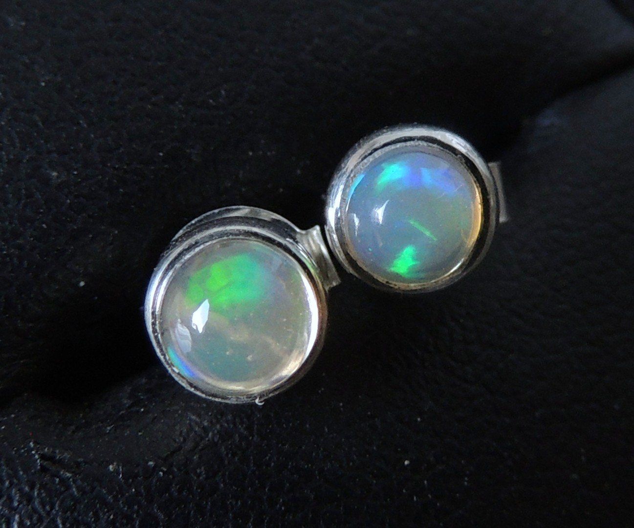 Orecchini pendenti & Orecchini a lobo: Äthiopischer Opal Silber 925 Ohrstecker 6 mm – Nuovo e nell'imballaggio originale da Waldenburg venduto da schaller707 4