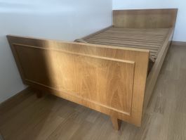 Vintage Victoria Bed