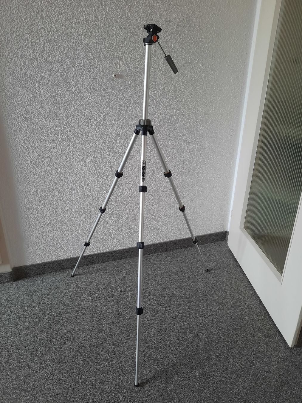 Treppiedi & Teste: Dreibeinstativ – Usato da Kollbrunn venduto da smart777
