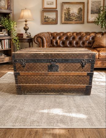 Malle Vuitton ancienne authentifiée 