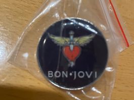 Bon Jovi Pin Anstecker Punk Rock Metal Pop